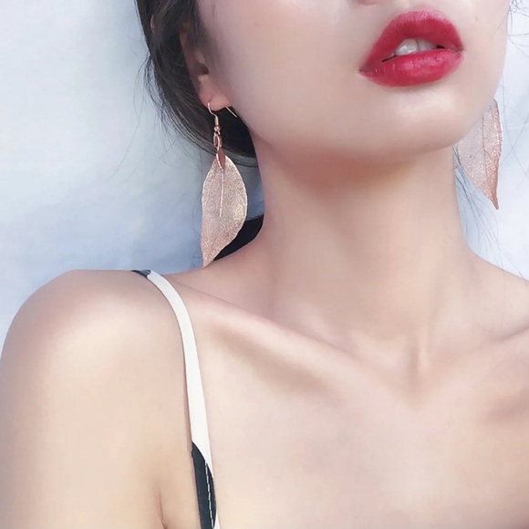 Leaf Earrings in Silver - Picture 2 of 2